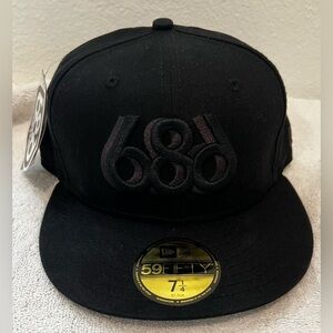 New Era 686 Snowboarding Hat
